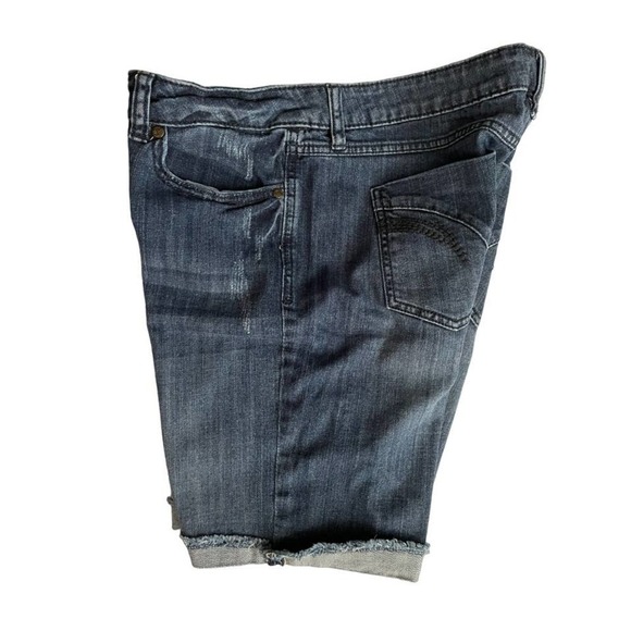 Elle Distressed Jean Shorts Size 8 - Picture 4 of 10